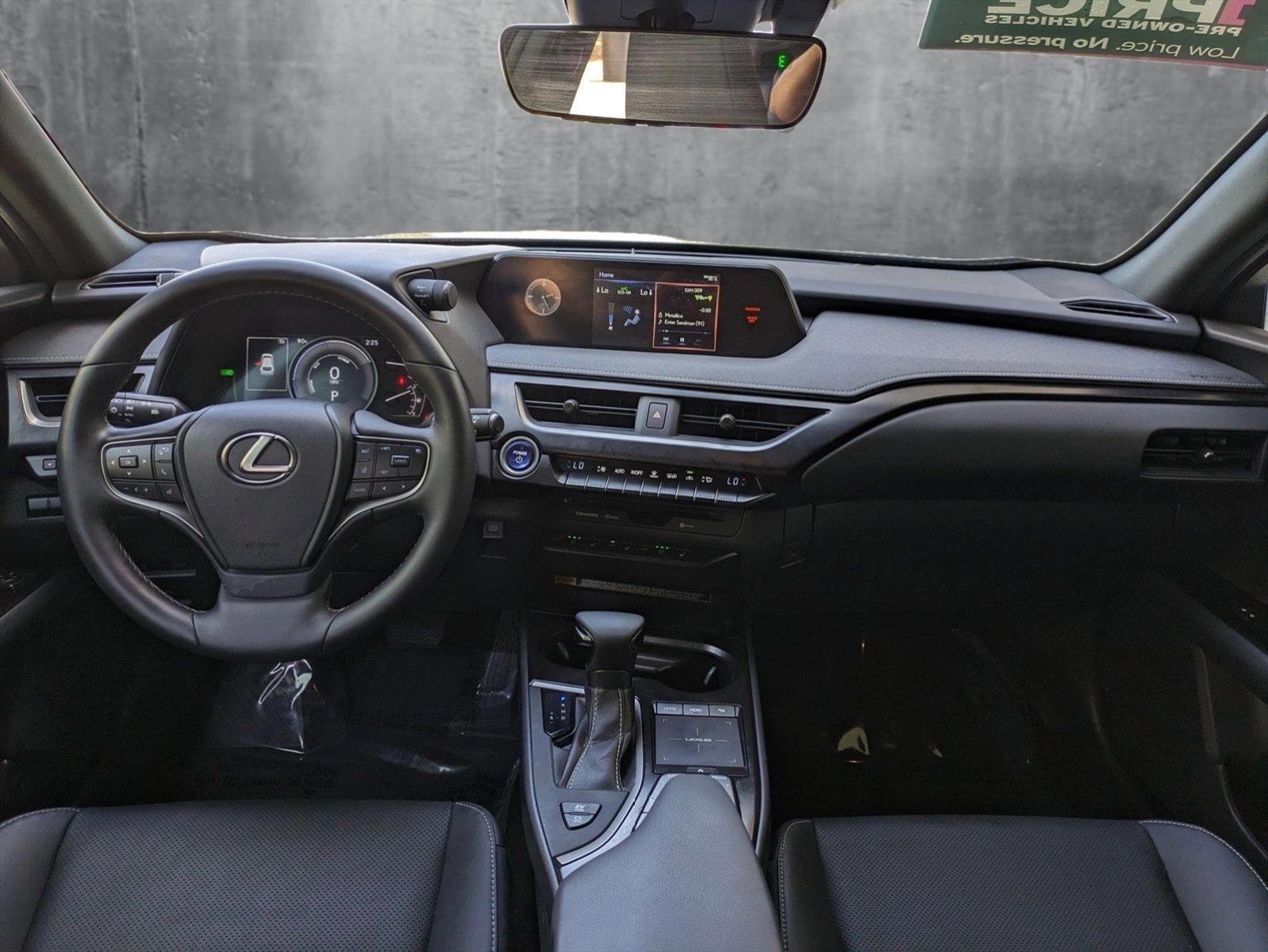 2022 Lexus UX Vehicle Photo in GREENACRES, FL 33463-3207