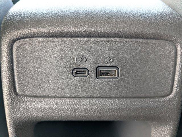2025 Chevrolet Trax Vehicle Photo in BRUNSWICK, GA 31525-1881
