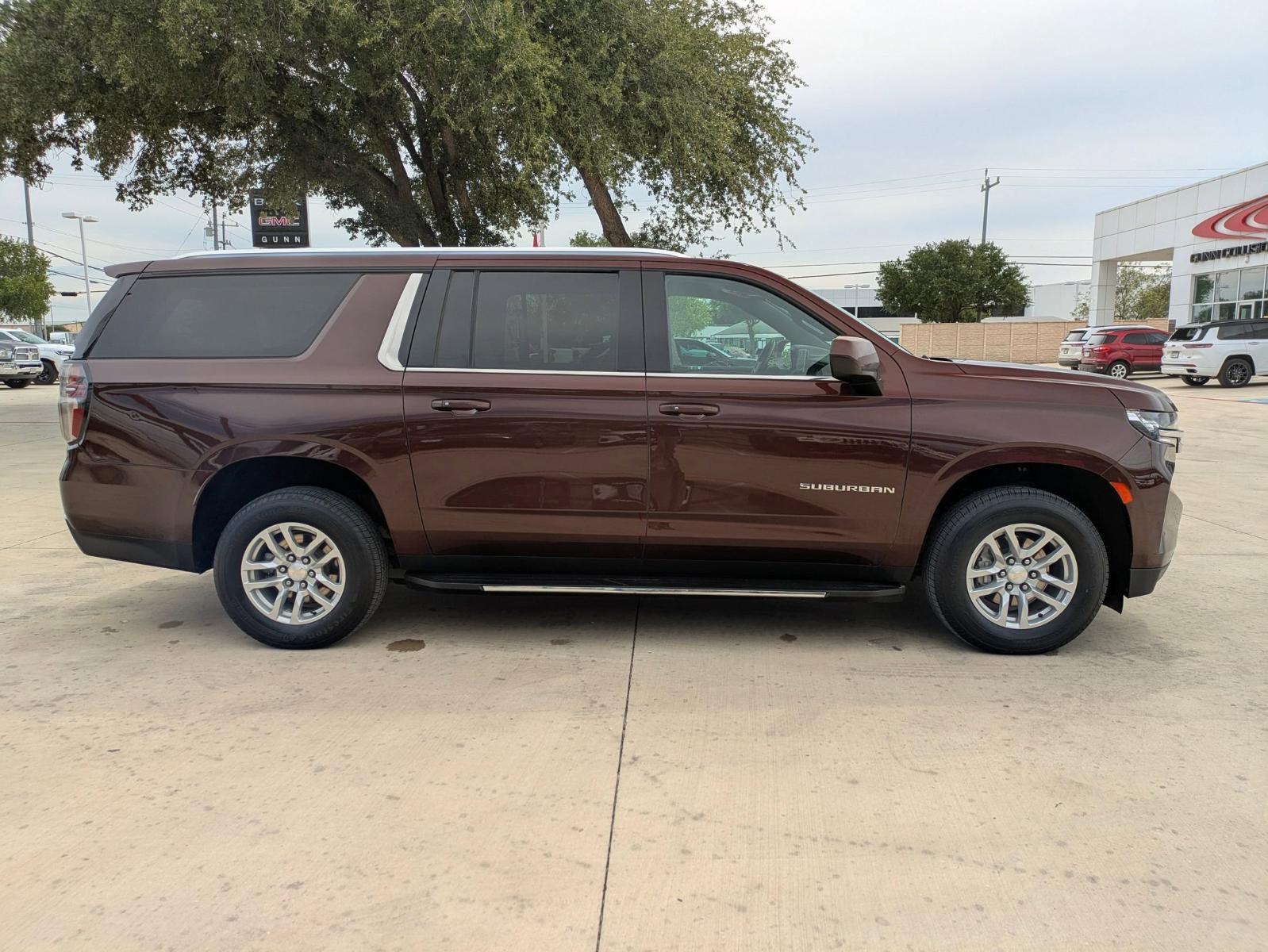 2023 Chevrolet Suburban Vehicle Photo in SELMA, TX 78154-1460