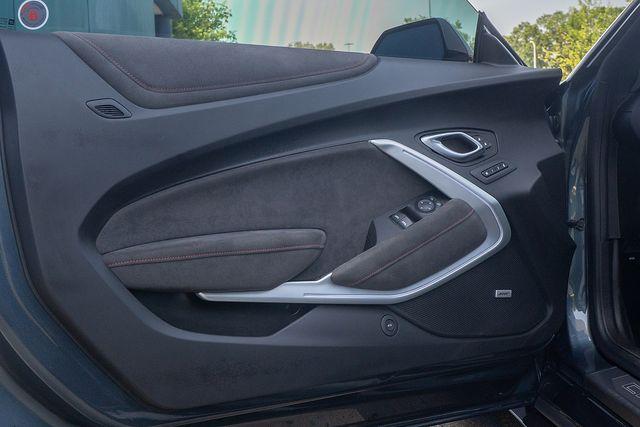 2022 Chevrolet Camaro Vehicle Photo in DANBURY, CT 06810-5034