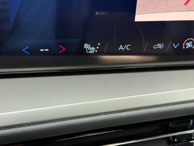 2025 Chevrolet Traverse Vehicle Photo in COLUMBIA, MO 65203-3903