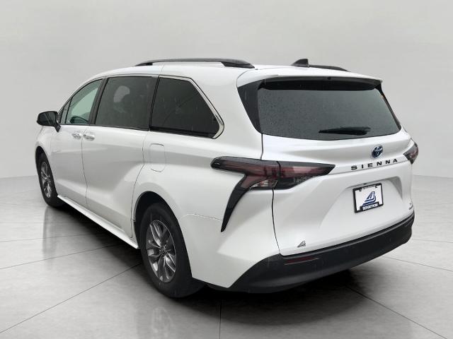 2023 Toyota Sienna Vehicle Photo in GREEN BAY, WI 54303-3330