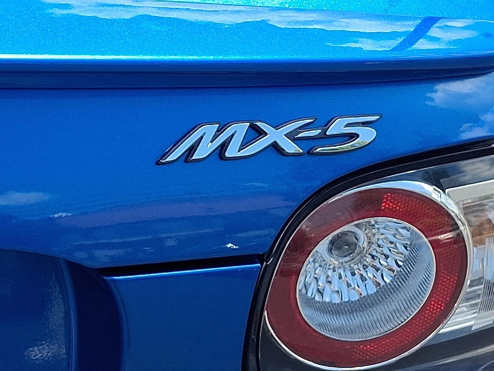 2006 Mazda MX-5 Miata Vehicle Photo in Harrisburg, PA 17111