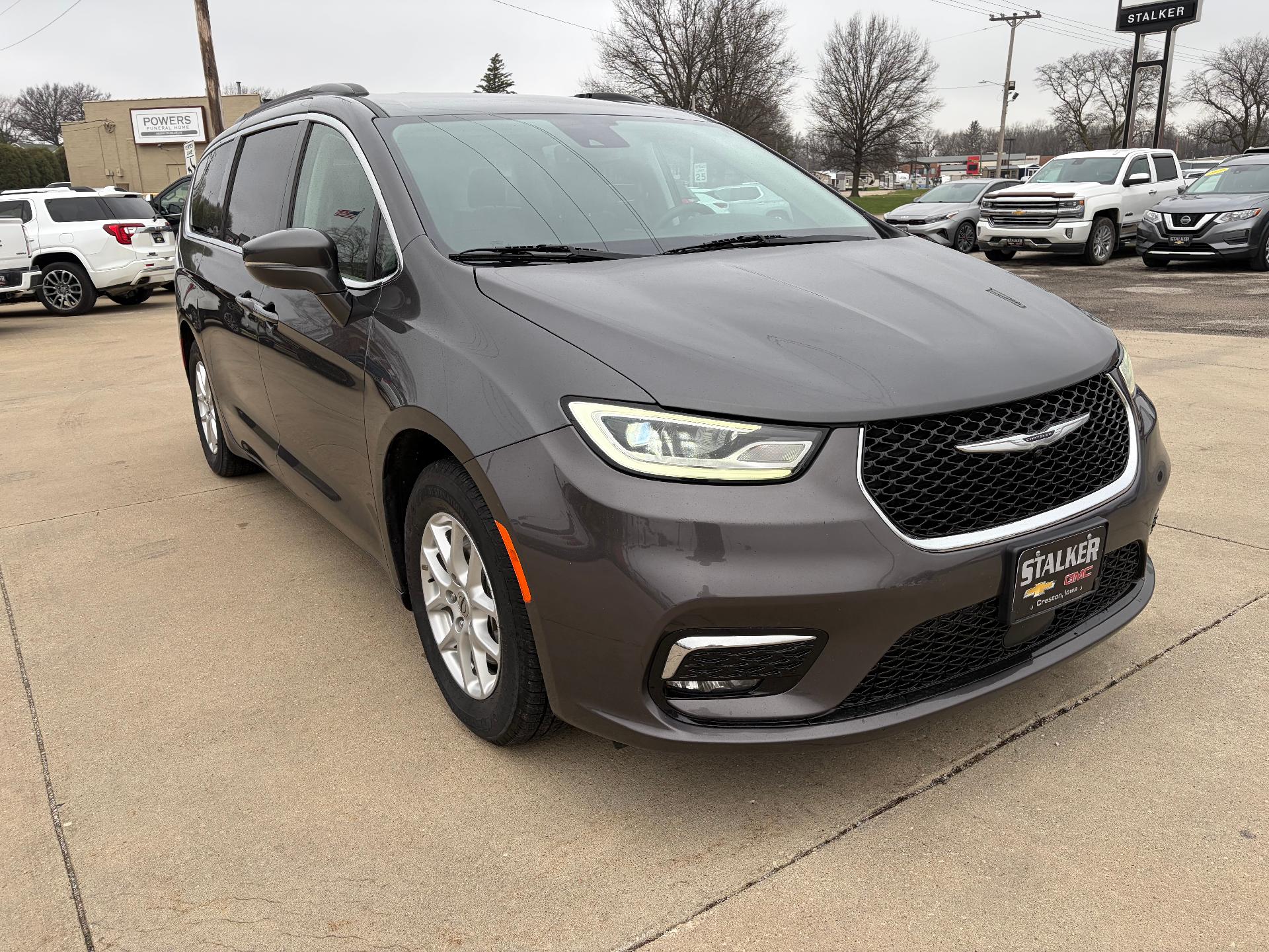 Gray (Granite Crystal Metallic Clearcoat) 2022 Chrysler Pacifica Touring L FWD Minivan Front-Wheel Drive Automatic