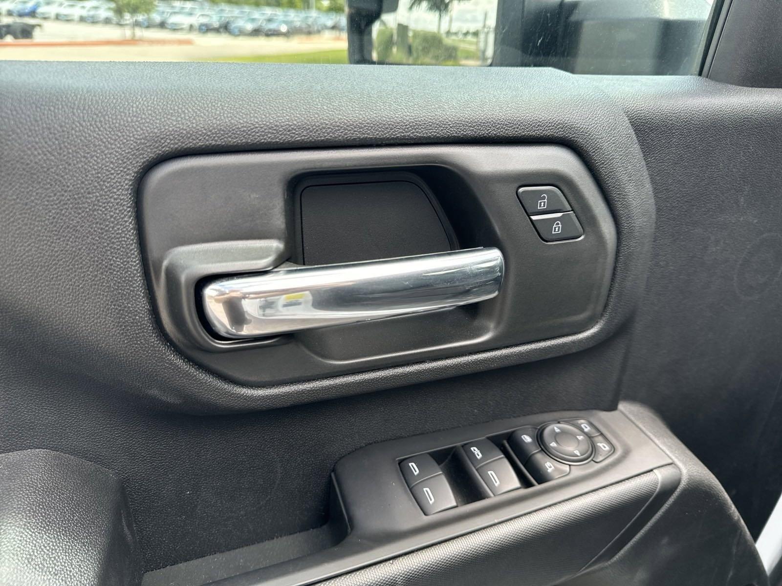 2024 Chevrolet Silverado 3500 HD Vehicle Photo in GEORGETOWN, TX 78626-7508