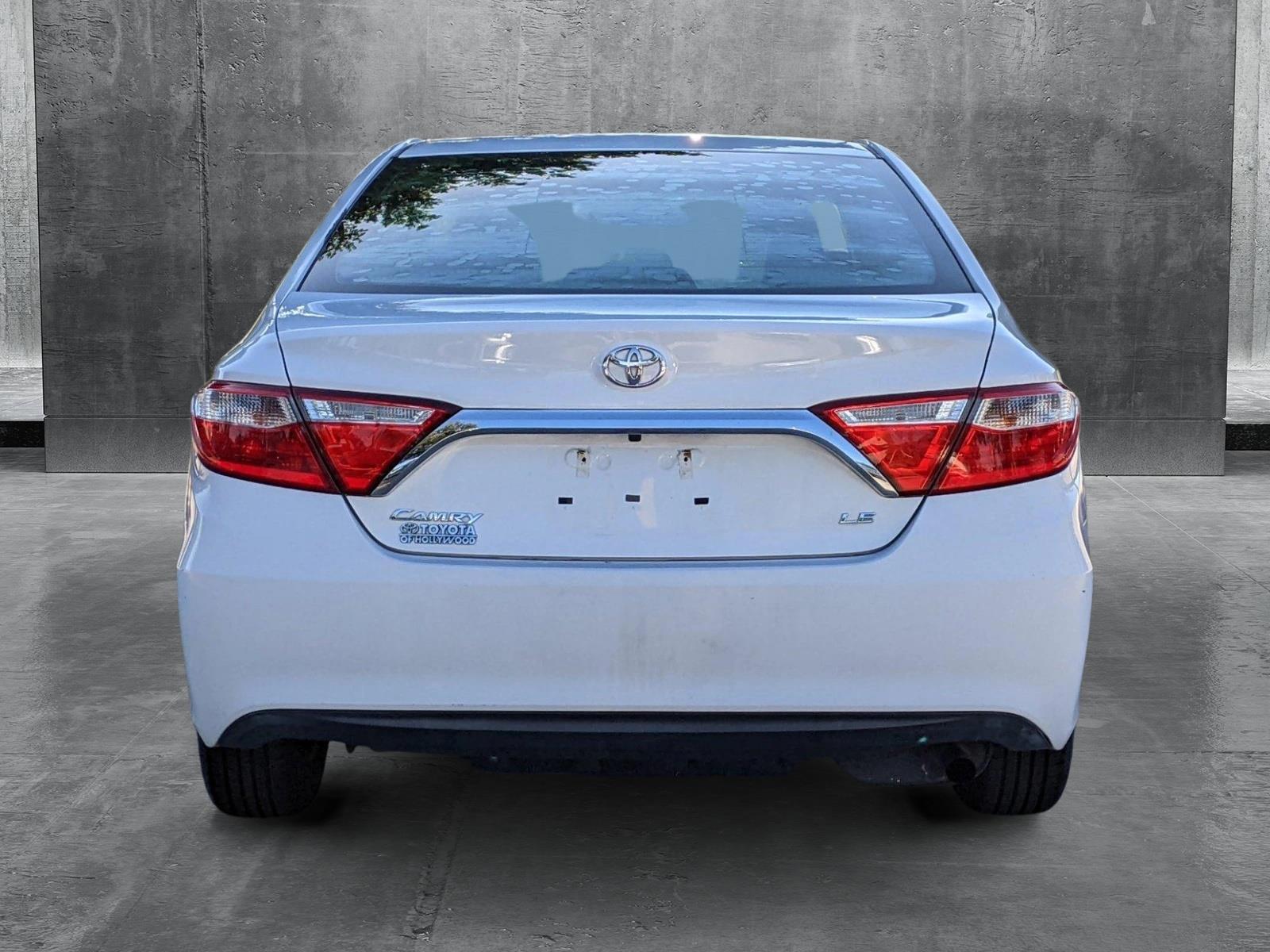 2015 Toyota Camry Vehicle Photo in Pembroke Pines , FL 33084