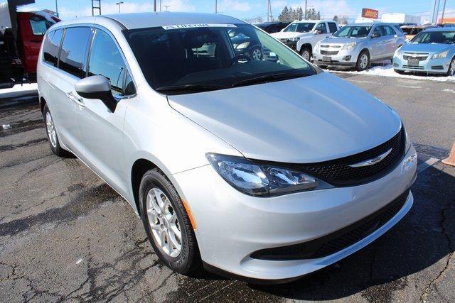 2022 Chrysler Voyager Vehicle Photo in SAINT CLAIRSVILLE, OH 43950-8512