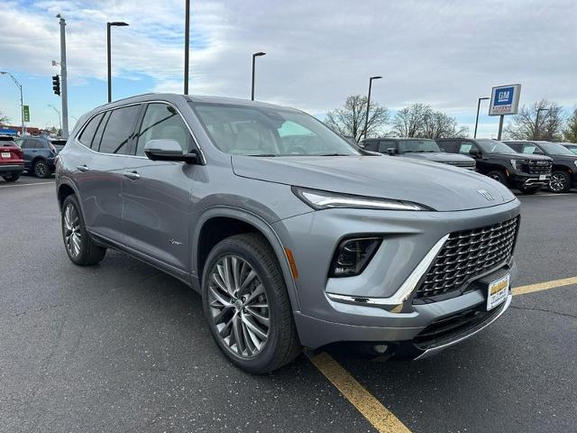 2025 Buick Enclave Vehicle Photo in COLUMBIA, MO 65203-3903