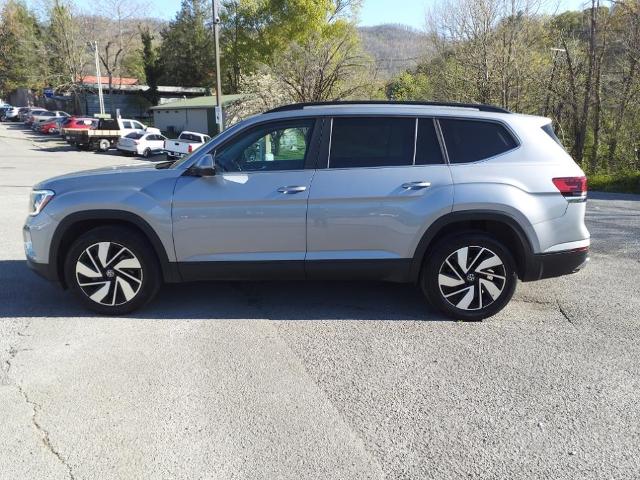 Used 2024 Volkswagen Atlas SE w/Tech with VIN 1V2HR2CA7RC527066 for sale in Big Stone Gap, VA
