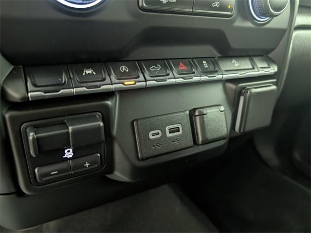 2023 Chevrolet Silverado 1500 Vehicle Photo in ENGLEWOOD, CO 80113-6708