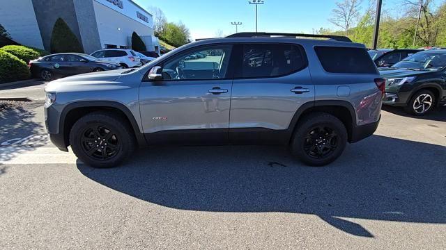 2022 GMC Acadia Vehicle Photo in Pleasant Hills, PA 15236