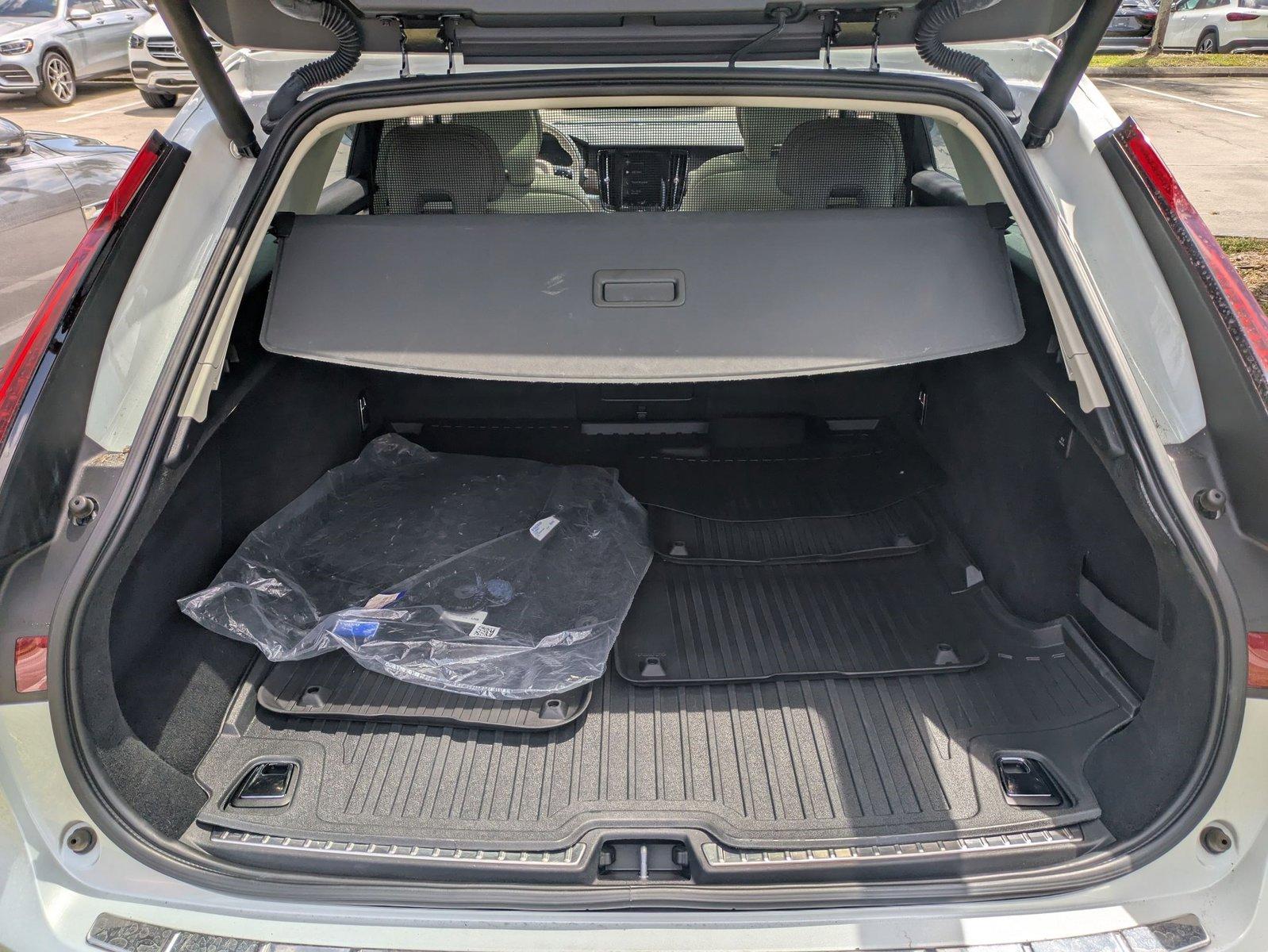 2021 Volvo V90 Cross Country Vehicle Photo in Coconut Creek, FL 33073