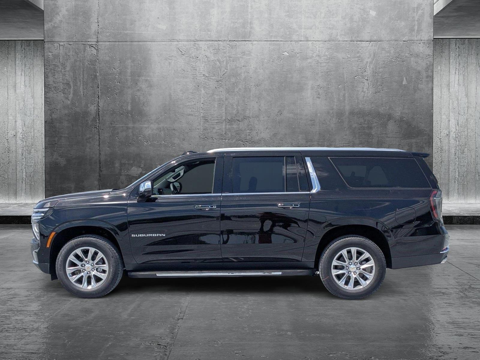 2025 Chevrolet Suburban Vehicle Photo in PEMBROKE PINES, FL 33024-6534