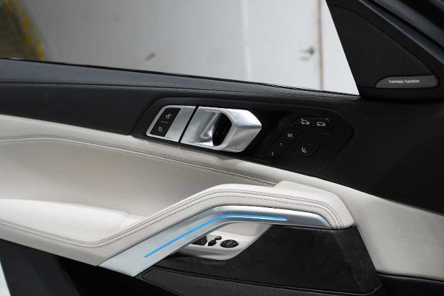 2024 BMW X6 xDrive40i Vehicle Photo in GRAPEVINE, TX 76051