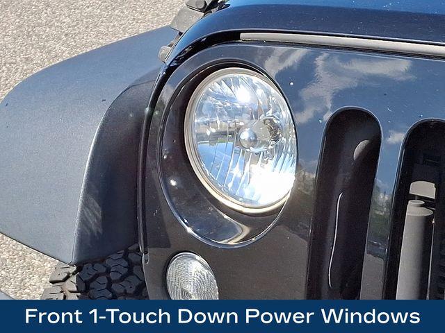 2018 Jeep Wrangler JK Unlimited Vehicle Photo in DANBURY, CT 06810-5034