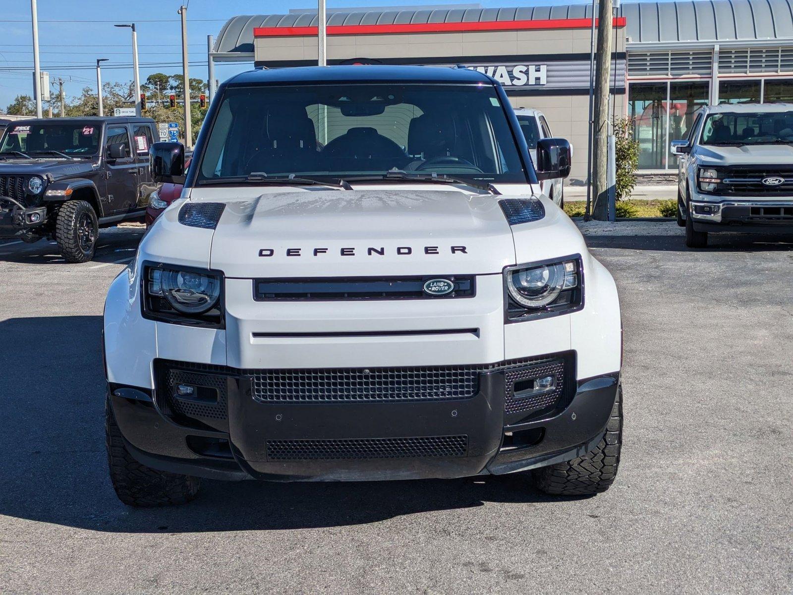 2024 Land Rover Defender Vehicle Photo in Tampa, FL 33614