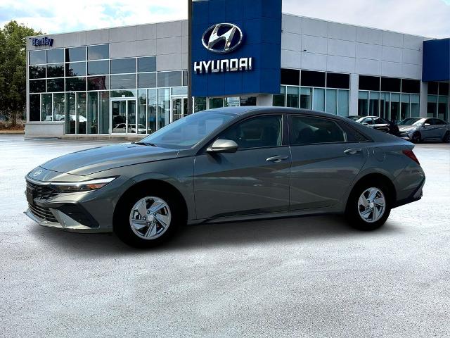 Certified 2025 Hyundai Elantra SE with VIN KMHLL4DG9SU919831 for sale in Huntsville, AL