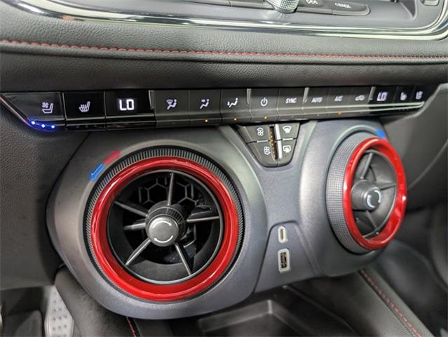 2023 Chevrolet Blazer Vehicle Photo in ENGLEWOOD, CO 80113-6708