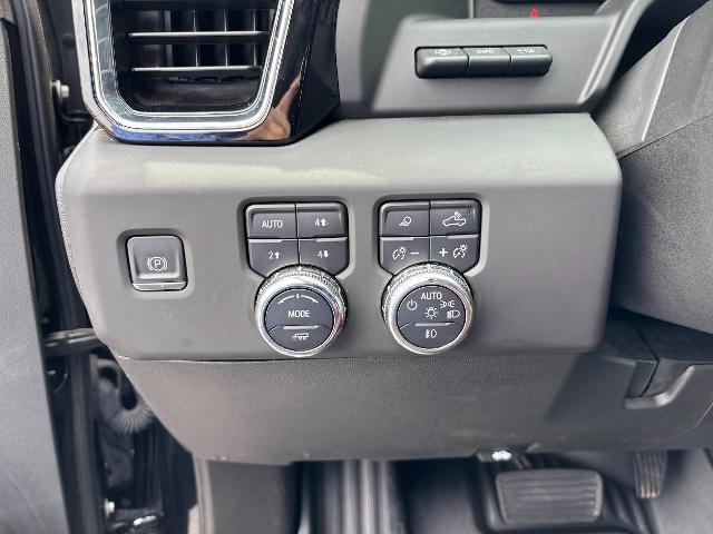2024 GMC Sierra 2500 HD Vehicle Photo in APPLETON, WI 54914-8833
