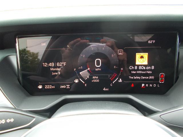 2025 GMC Acadia Vehicle Photo in LOWELL, MA 01852-4336