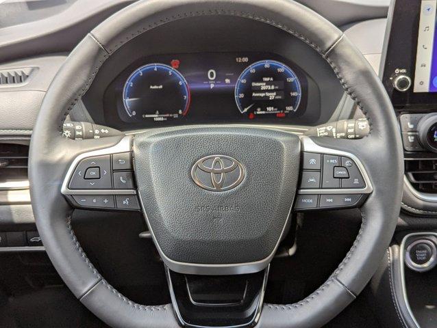 2024 Toyota Grand Highlander Vehicle Photo in San Antonio, TX 78230