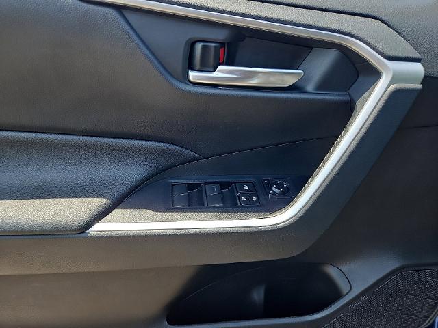 2021 Toyota RAV4 Vehicle Photo in TREVOSE, PA 19053-4984