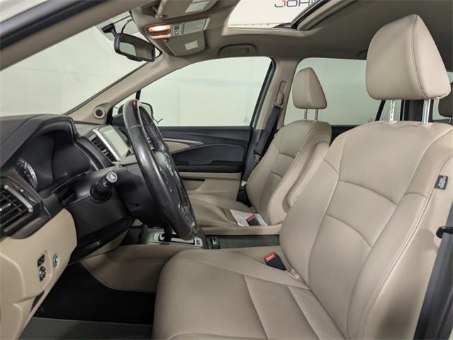 2016 Honda Pilot Vehicle Photo in ENGLEWOOD, CO 80113-6708