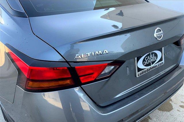2019 Nissan Altima Vehicle Photo in TOPEKA, KS 66609-0000
