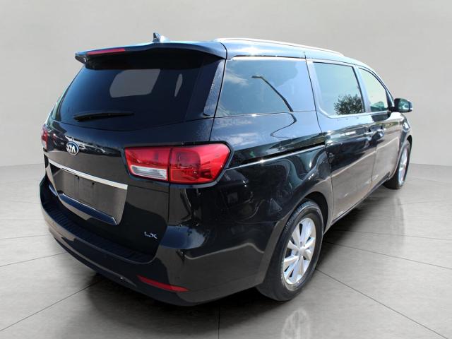 2017 Kia Sedona Vehicle Photo in Green Bay, WI 54304