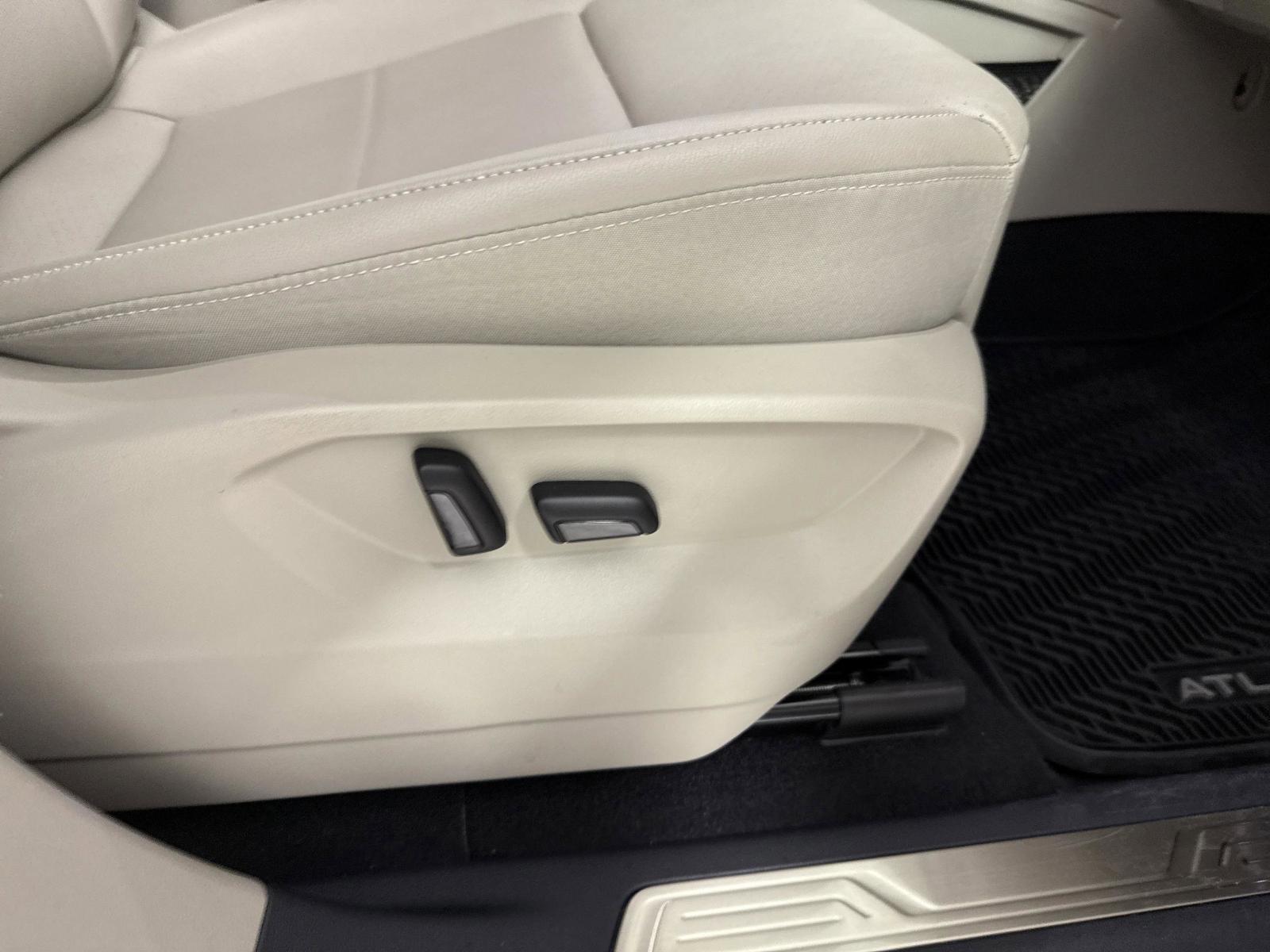 2022 Volkswagen Atlas Vehicle Photo in Georgetown, TX 78626