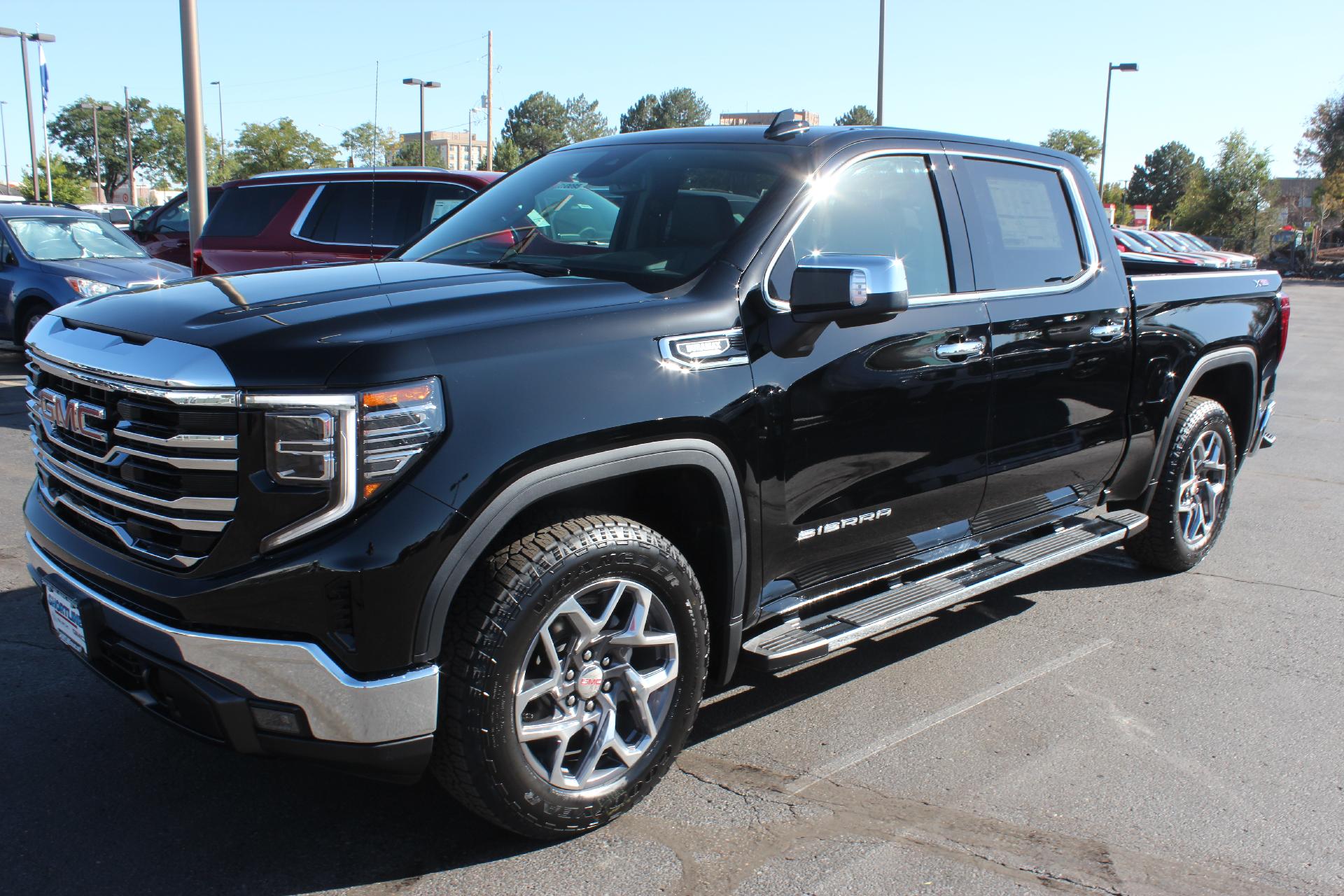 2025 GMC Sierra 1500 Vehicle Photo in AURORA, CO 80012-4011