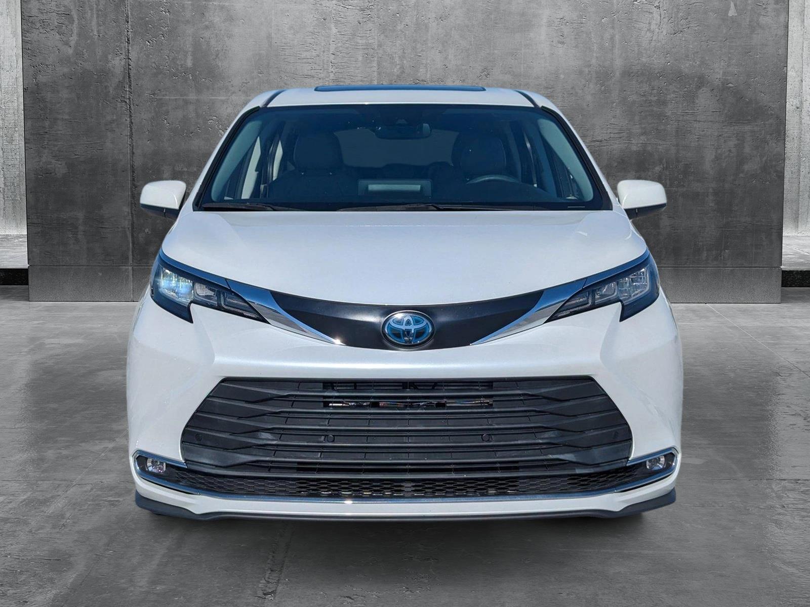 2022 Toyota Sienna Vehicle Photo in Ft. Myers, FL 33907