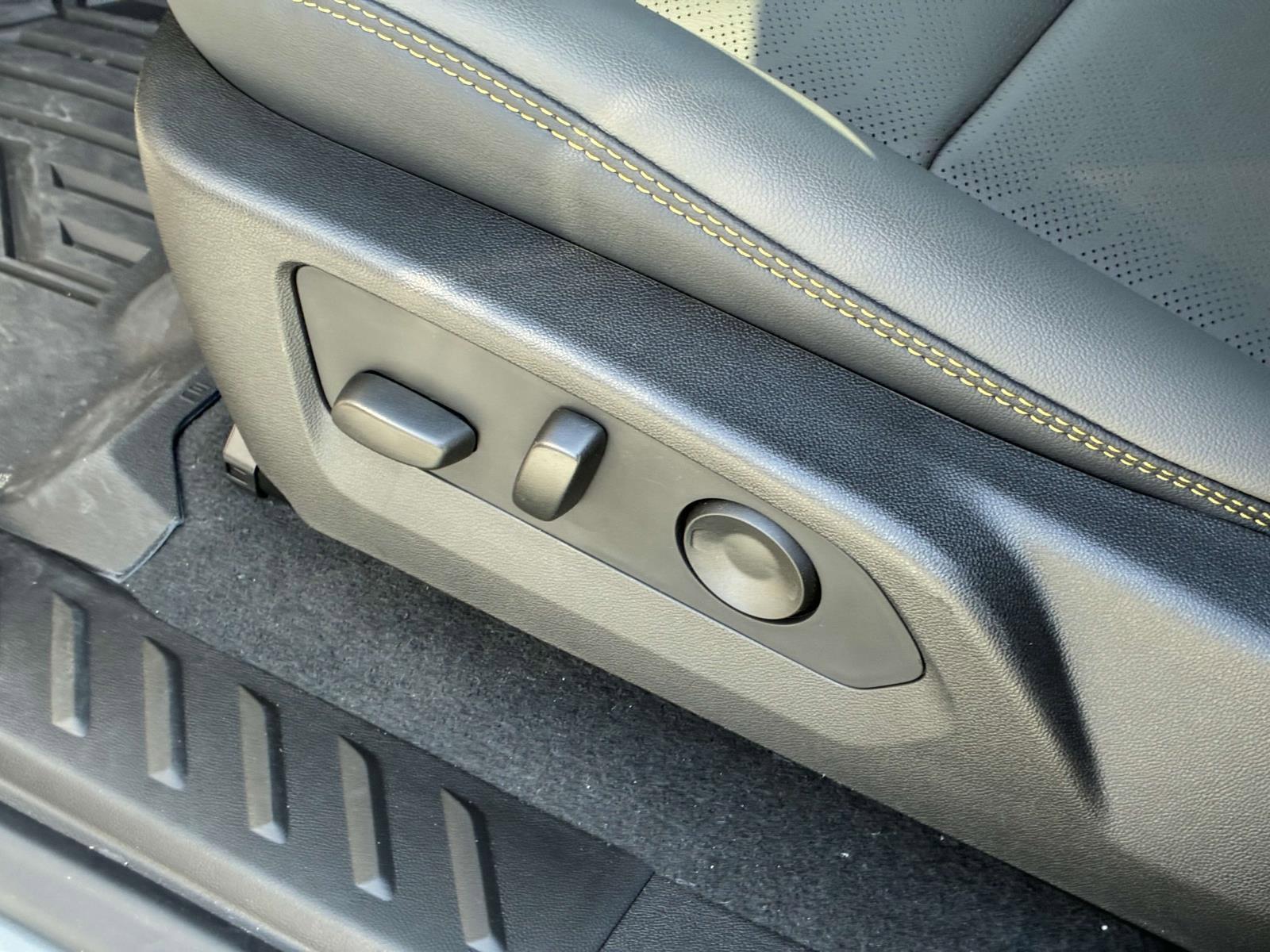 2025 Chevrolet Colorado Vehicle Photo in LOS ANGELES, CA 90007-3794