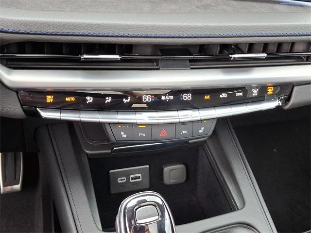 2025 Cadillac XT4 Vehicle Photo in ALLENTOWN, PA 18103-7399