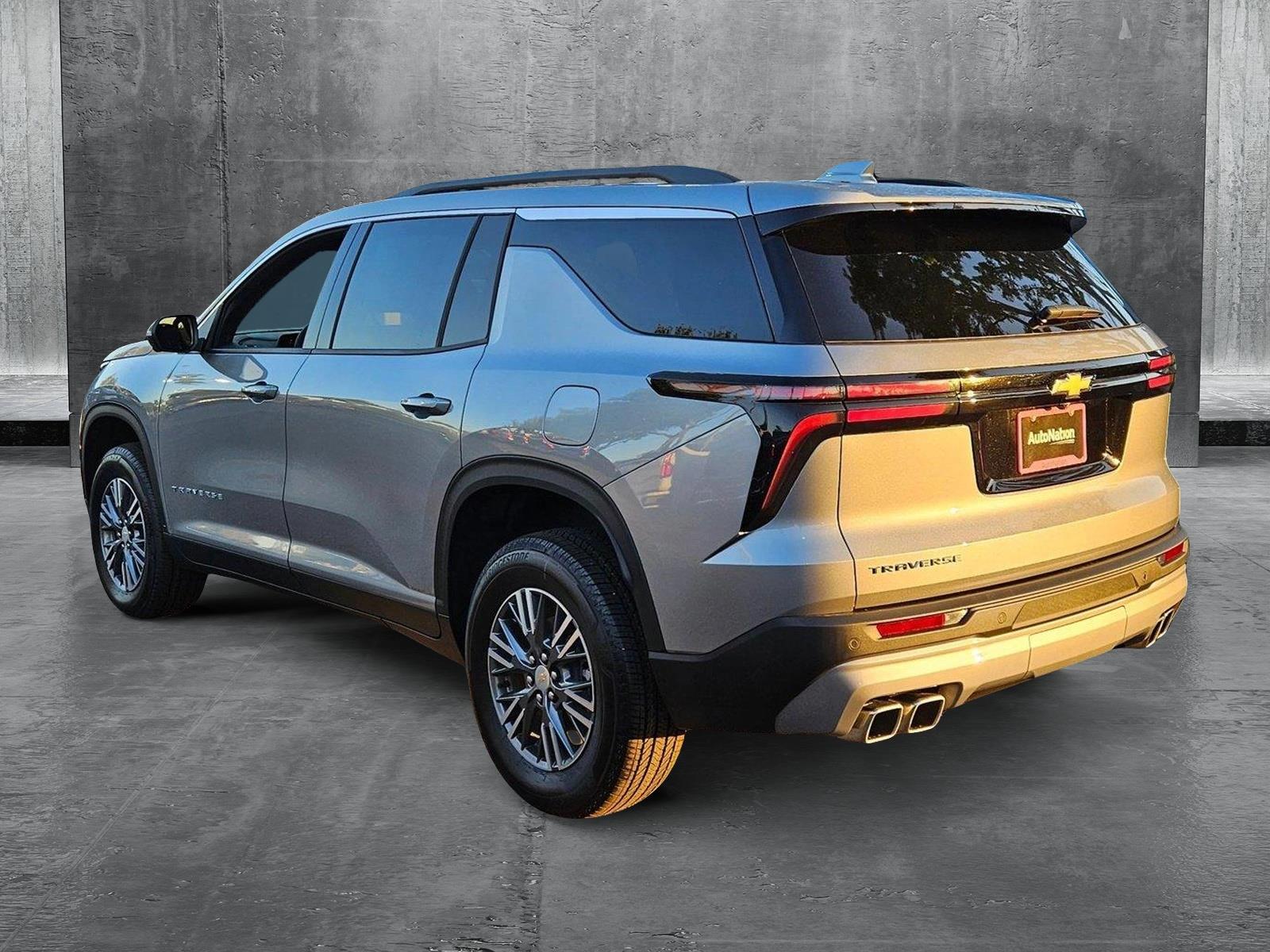 2025 Chevrolet Traverse Vehicle Photo in GREENACRES, FL 33463-3207
