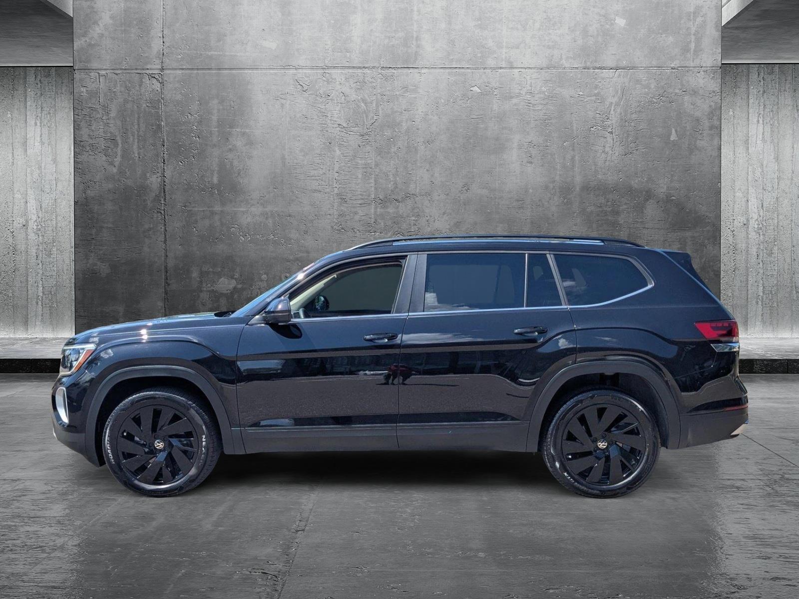 2024 Volkswagen Atlas Vehicle Photo in Wesley Chapel, FL 33544