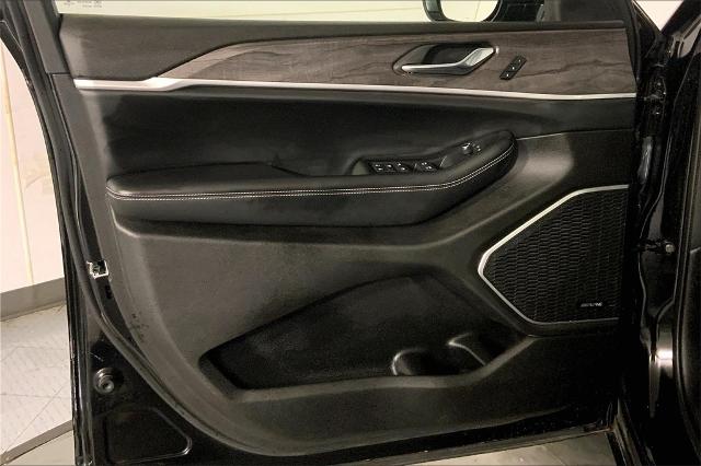 2021 Jeep Grand Cherokee L Vehicle Photo in Kansas City, MO 64114