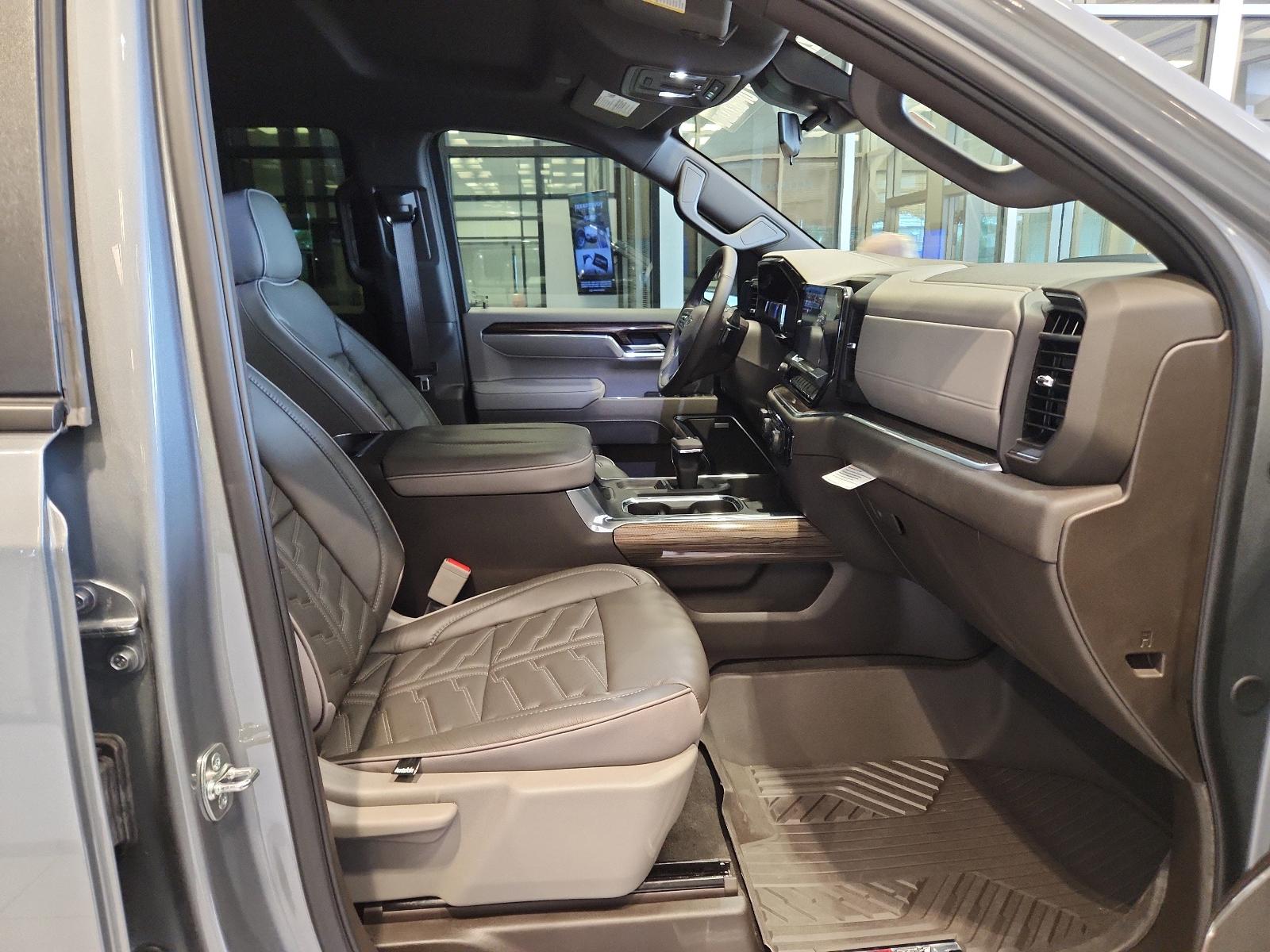 2025 Chevrolet Silverado 1500 Vehicle Photo in GEORGETOWN, TX 78626-7508