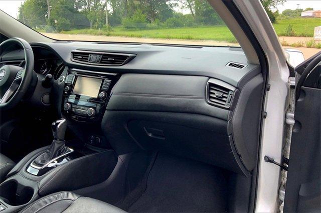 2017 Nissan Rogue Vehicle Photo in TOPEKA, KS 66609-0000