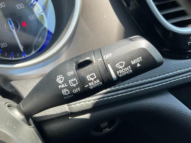 2025 Chrysler Pacifica Vehicle Photo in Kaukauna, WI 54130