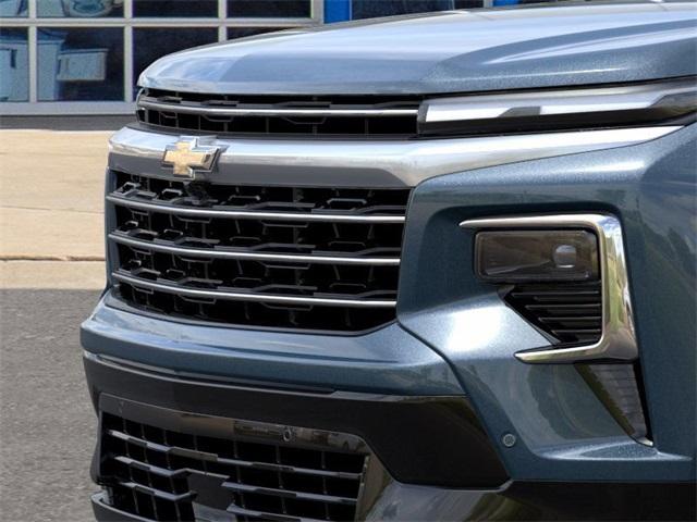 2025 Chevrolet Traverse Vehicle Photo in ENGLEWOOD, CO 80113-6708