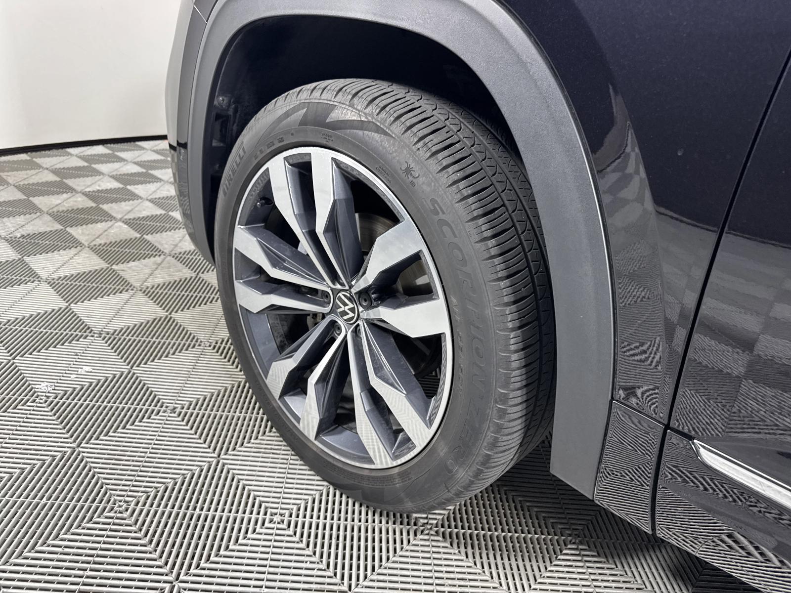 2023 Volkswagen Atlas Cross Sport Vehicle Photo in Georgetown, TX 78626