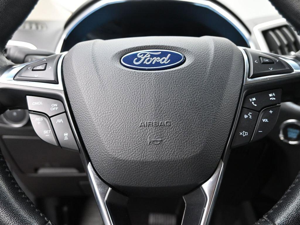 2021 Ford Edge Vehicle Photo in Marion, IA 52302