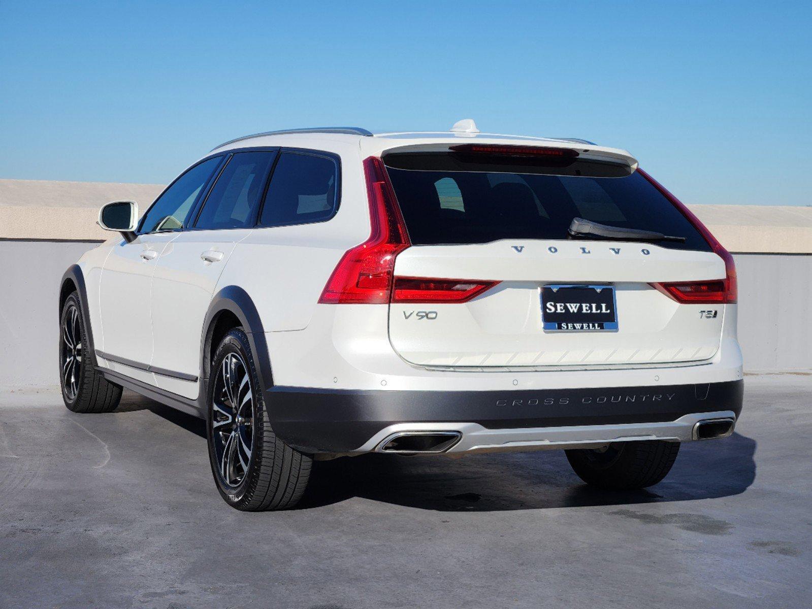 2018 Volvo V90 Cross Country Vehicle Photo in DALLAS, TX 75209