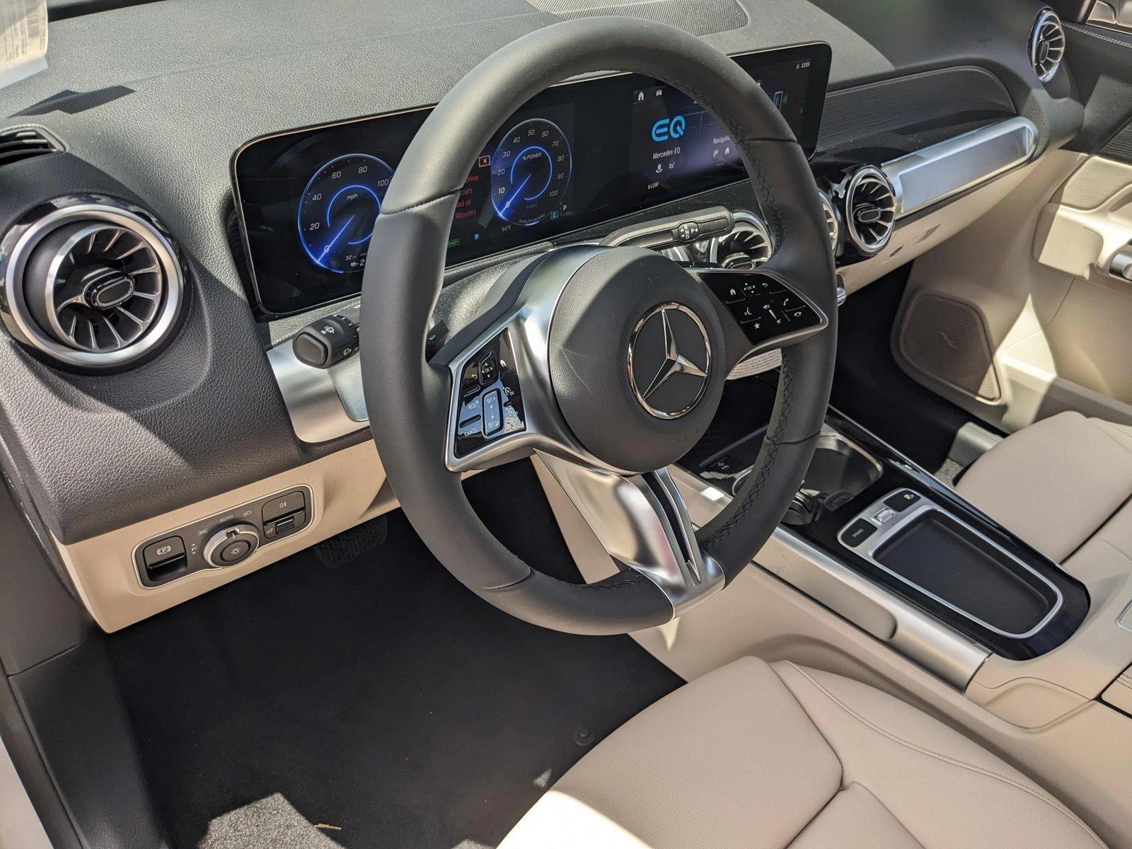 2024 Mercedes-Benz EQB Vehicle Photo in Pembroke Pines , FL 33027