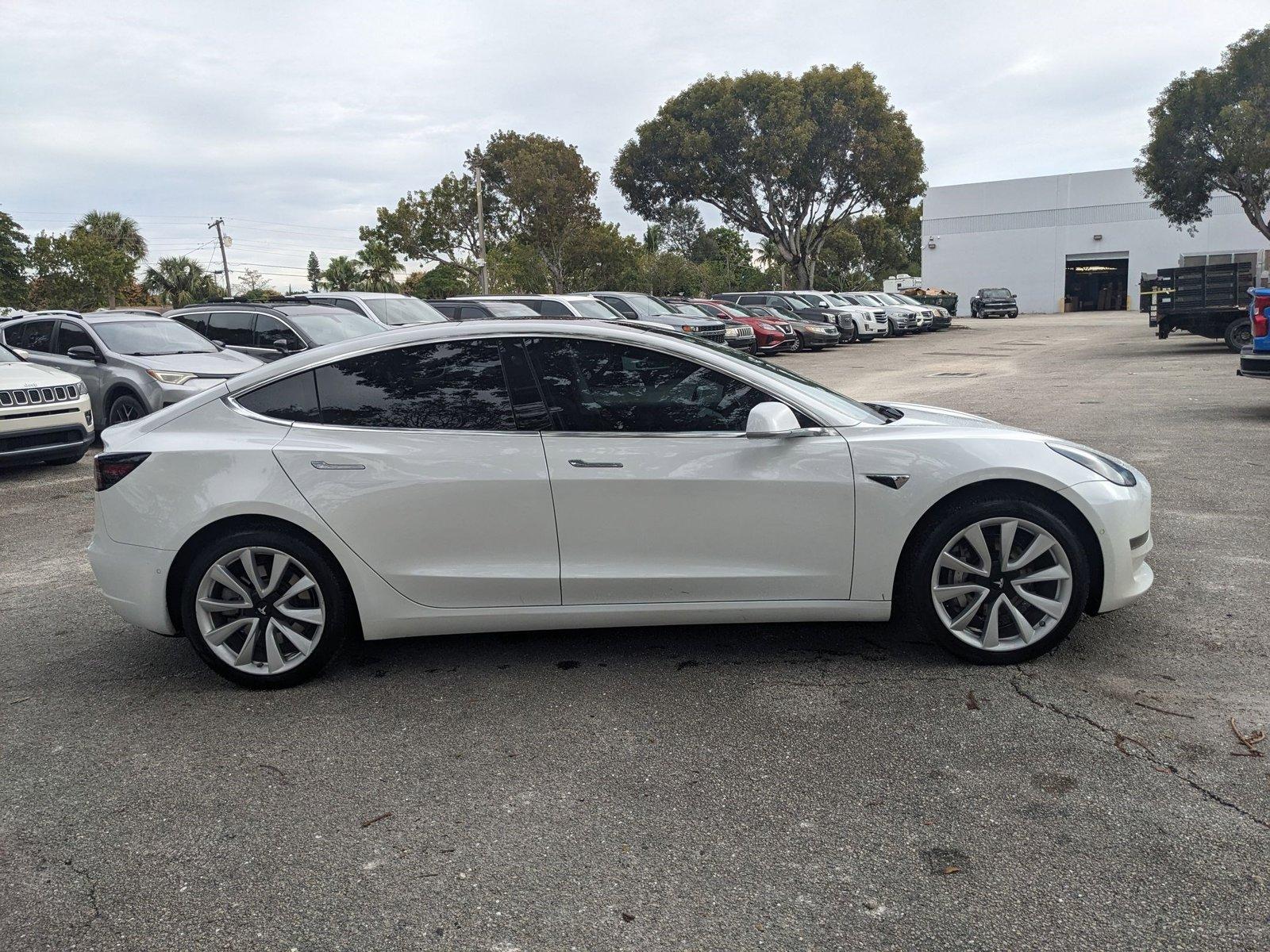 2018 Tesla Model 3 Vehicle Photo in GREENACRES, FL 33463-3207