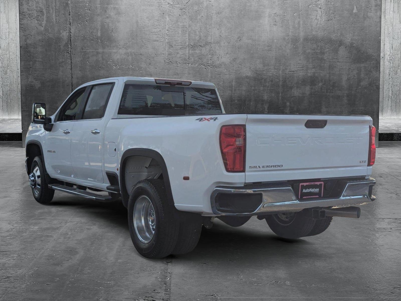 2025 Chevrolet Silverado 3500 HD Vehicle Photo in GREENACRES, FL 33463-3207