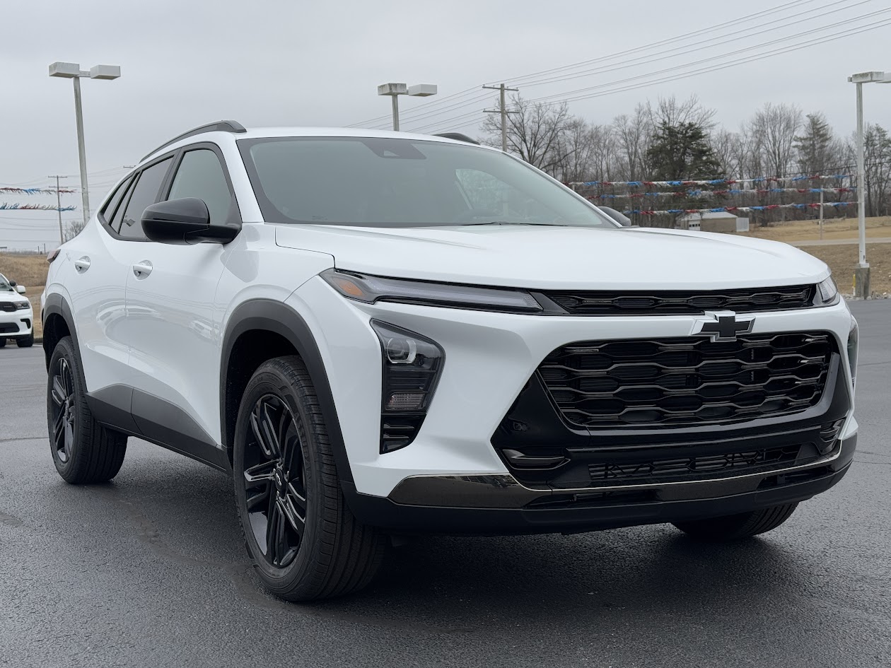 2025 Chevrolet Trax Vehicle Photo in BOONVILLE, IN 47601-9633