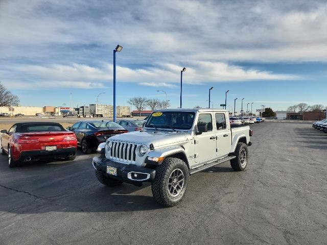 2023 Jeep Gladiator Vehicle Photo in HAYS, KS 67601-1994