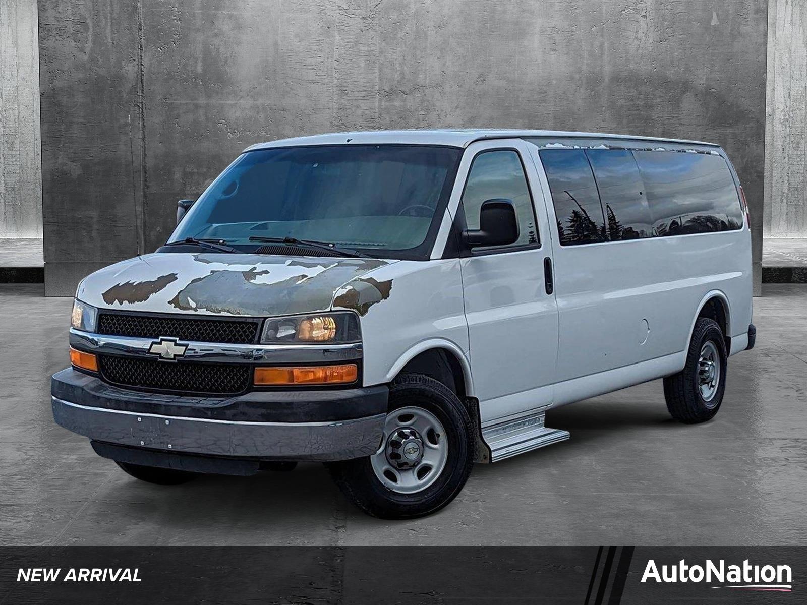 2009 Chevrolet Express Passenger Vehicle Photo in SPOKANE, WA 99212-2978
